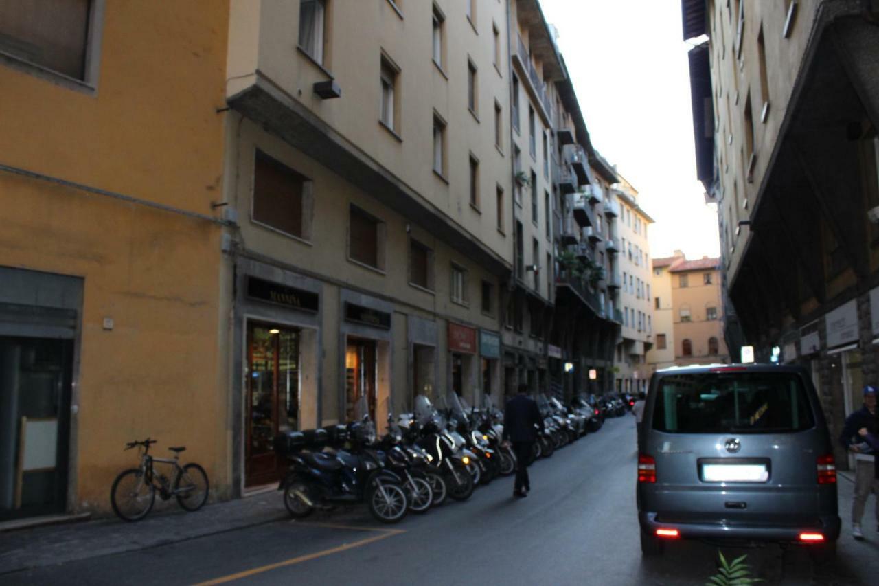 Art Apartment Ponte Vecchio Florence Exterior photo